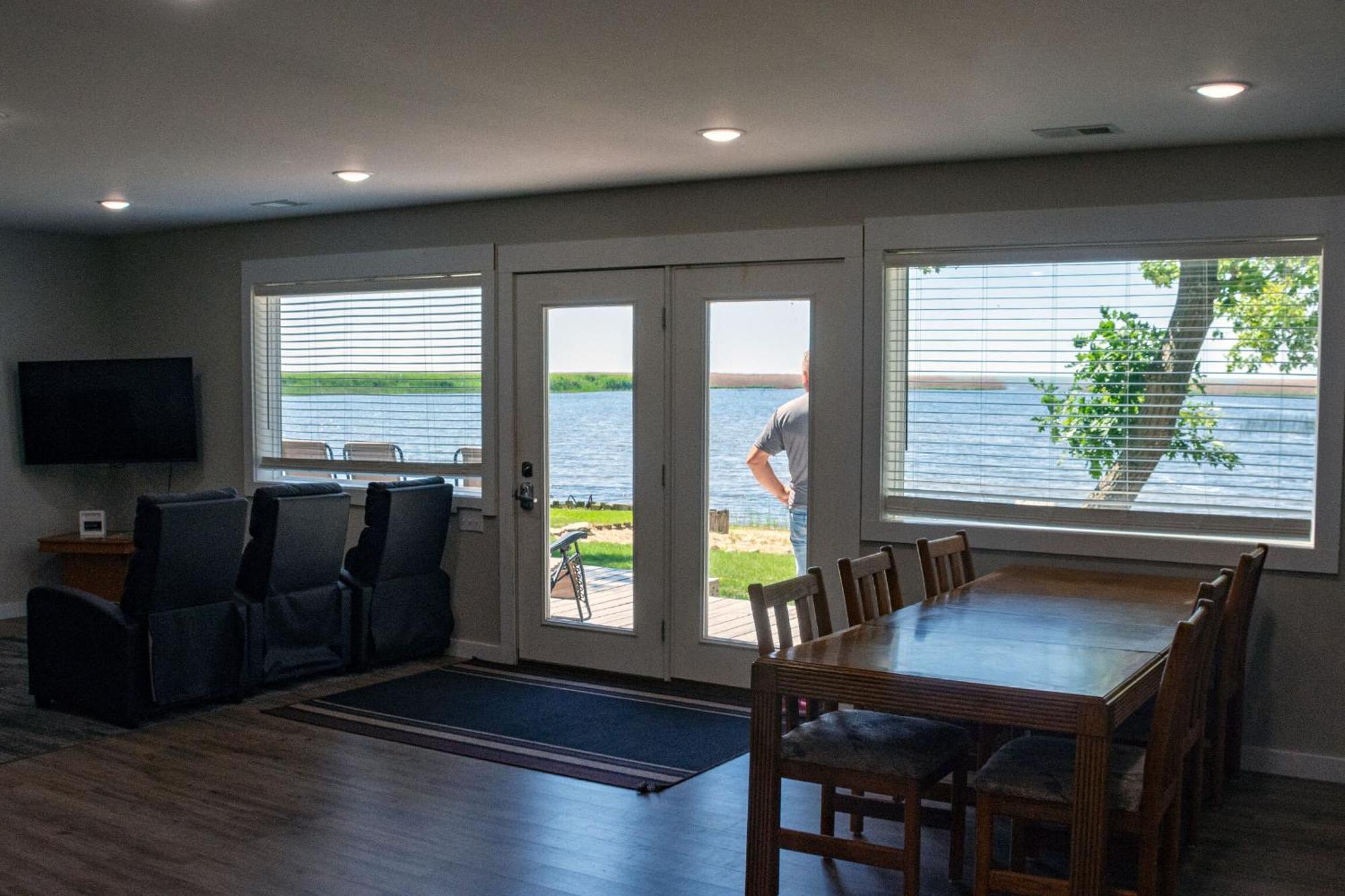 Cozy Home Lake Huron II Au Gres Zimmer foto